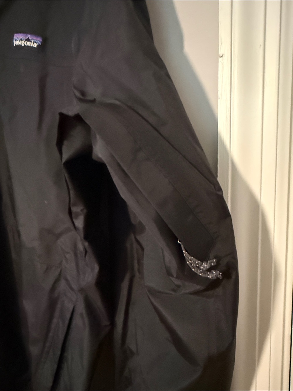 Patagonia Black Hooded Rain Shell Jacket - Picture 3 of 5